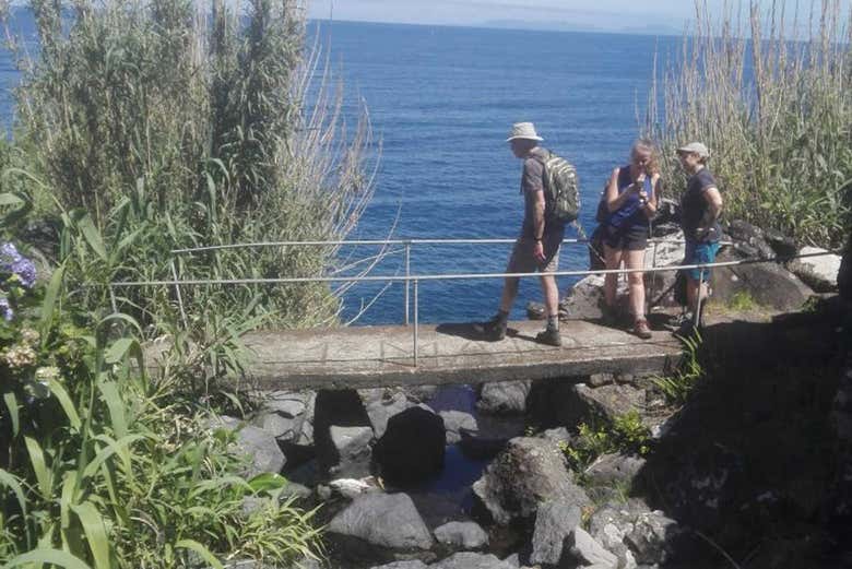 Marcher sur les sentiers de l'île