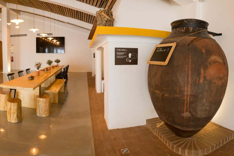 Interior da vinícola Casa das Talhas