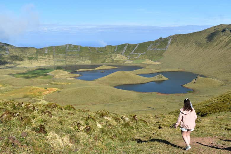 Caminando por el volcán Caldeirão