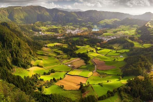 Vale das Furnas, jardim botânico e termas