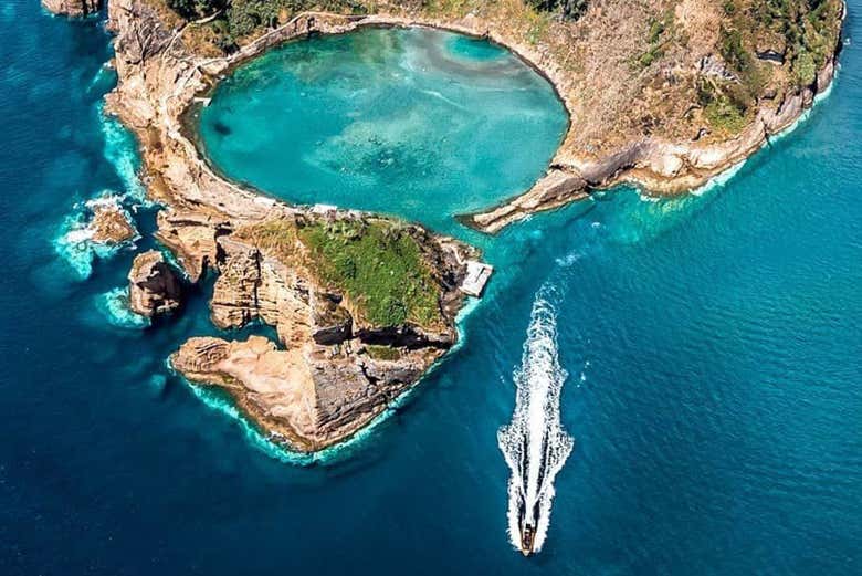 Explore the stunning surroundings of Vila Franca