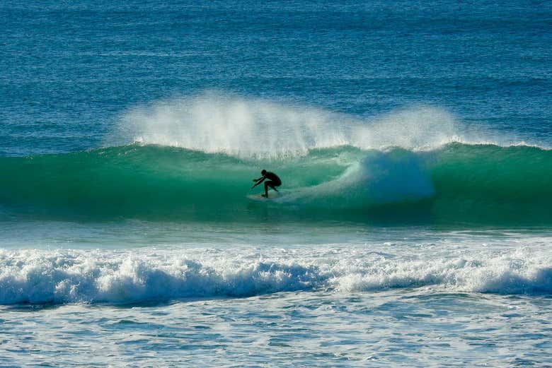 Pegando ondas como um profissional