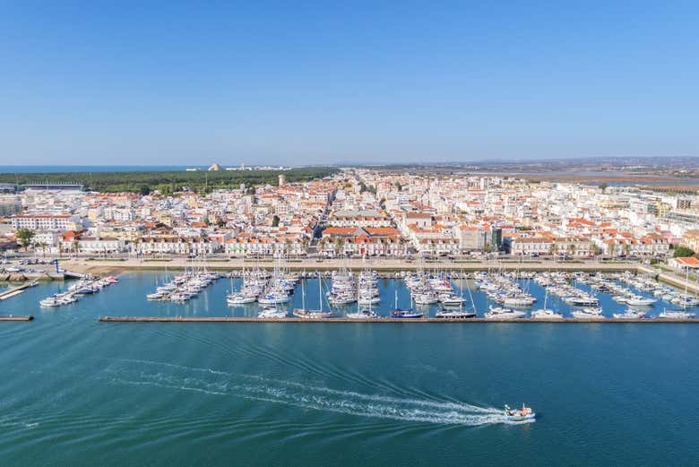 Vistas del río Guadiana a su paso por Vila Real de Santo António
