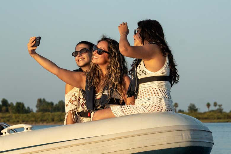 Create lasting memories with sunset views on the river