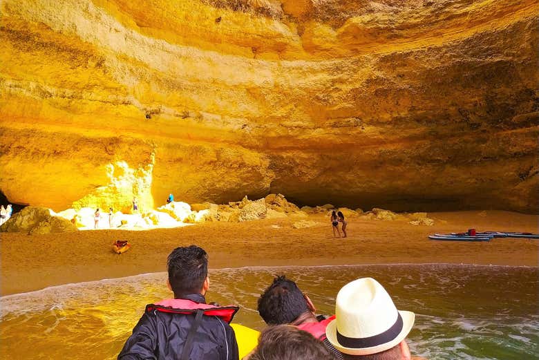 Conhecendo o interior das grutas