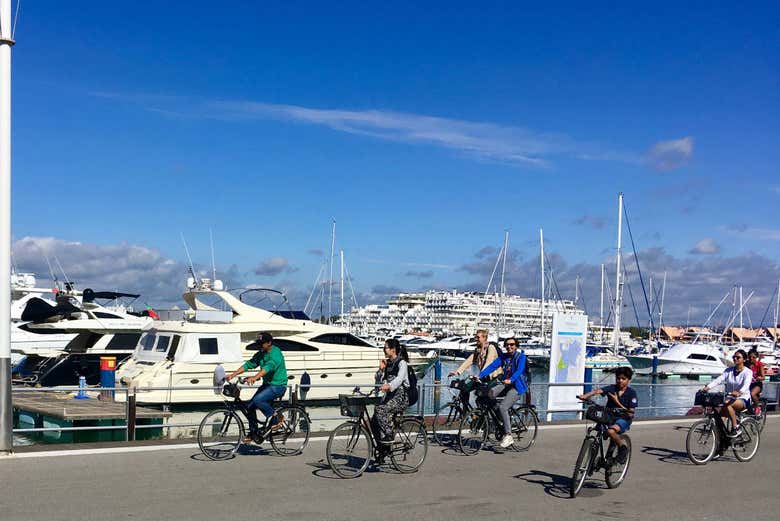 Pédalez dans le port
