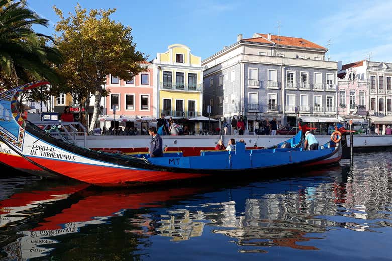 Barcos nos canais de Aveiro