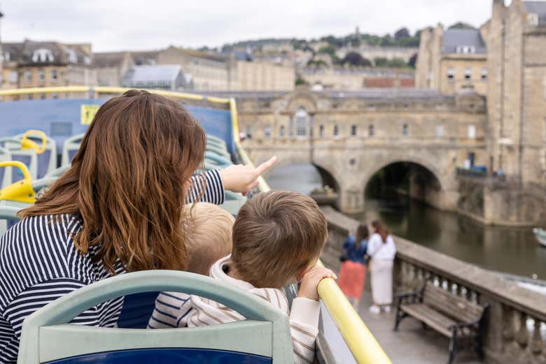 Admire Pulteney Bridge