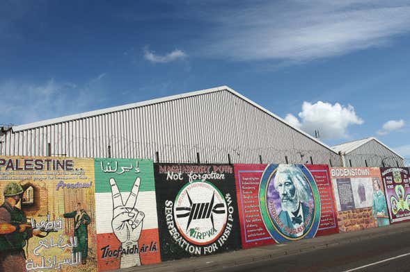 Free tour pela Belfast política