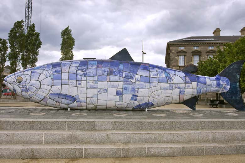 Escultura del Gran Pez