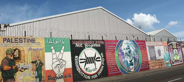 Tour por el Belfast político