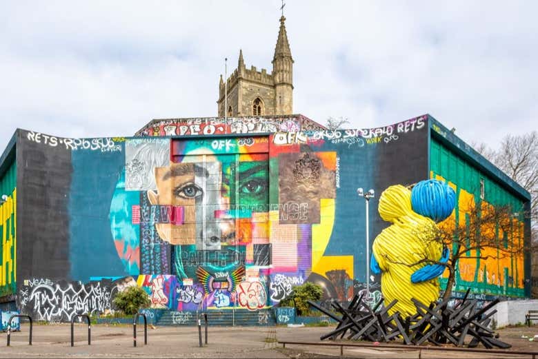 Grafiti junto a la iglesia St Mary Le Port