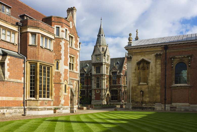 Pembroke College
