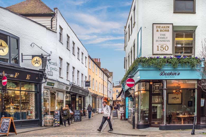 Explore the streets of Canterbury