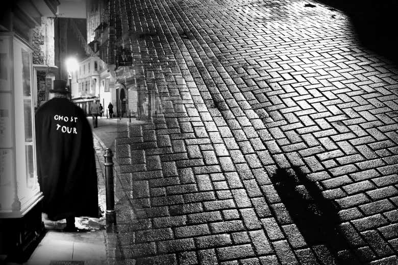 Ghost hunt tour
