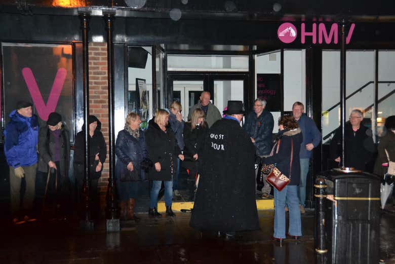 Enjoying the ghost hunt tour