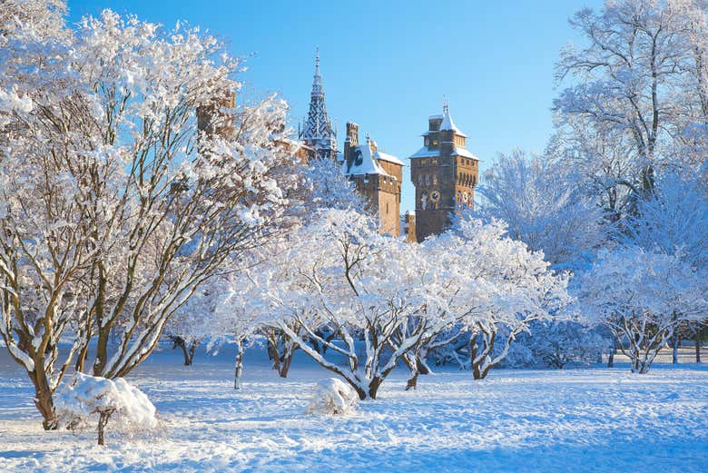 Castelo de Cardiff nevado
