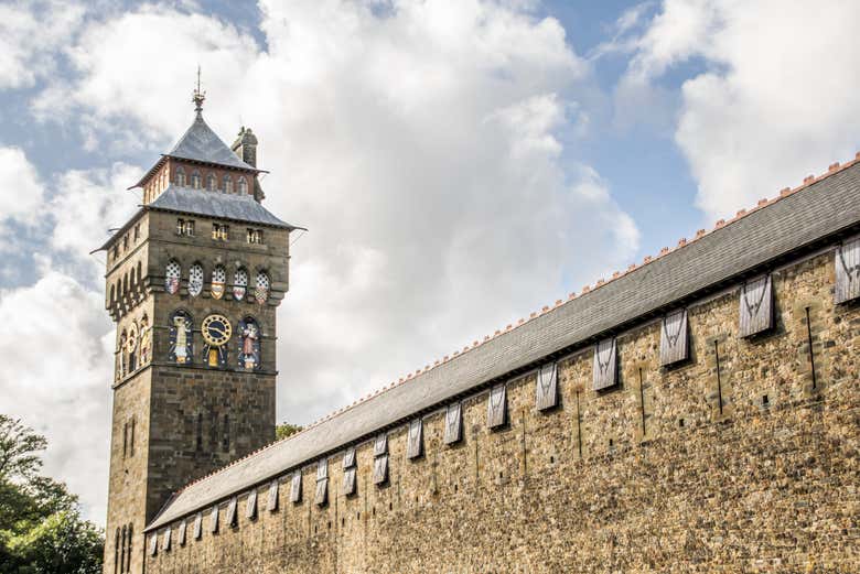Torre do relógio no castelo de Cardiff