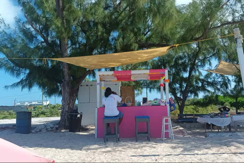 Puesto de comida en playa Pillory