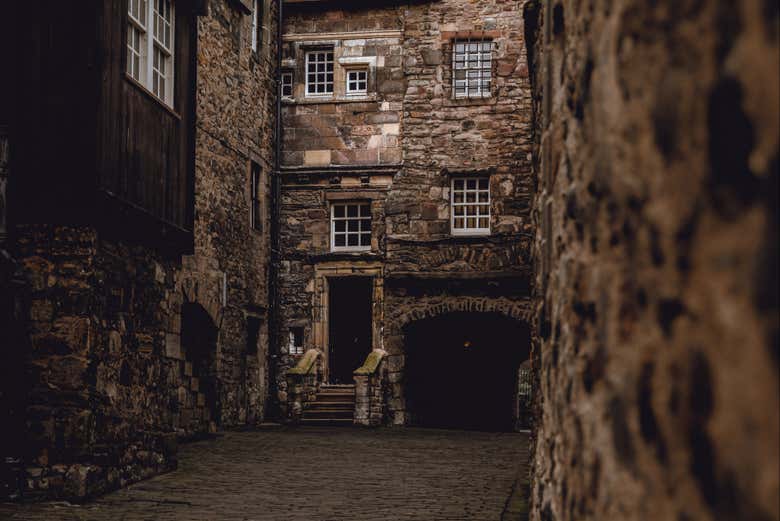 At Bakehouse Close, travel back in time to 18th century Scotland