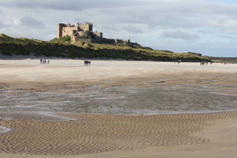 Vista del castillo de Bamburgh