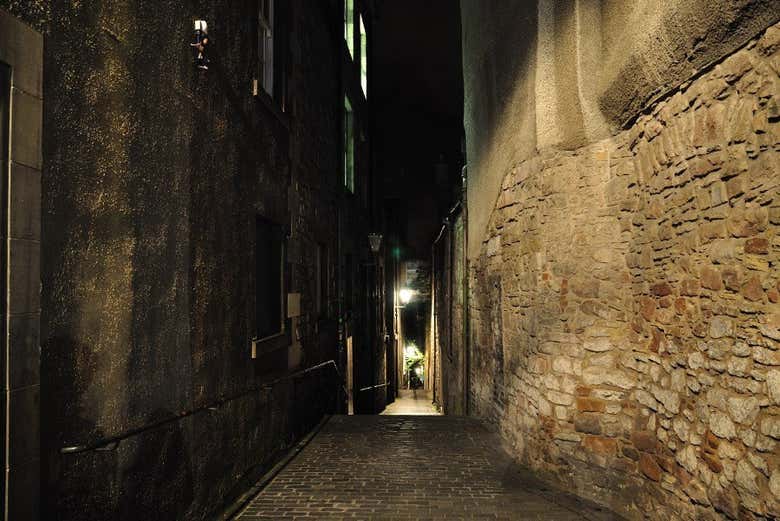 Les ruelles sombres d'Édimbourg