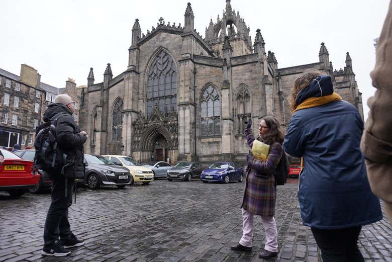 Visite près de la Cathédrale Saint-Gilles