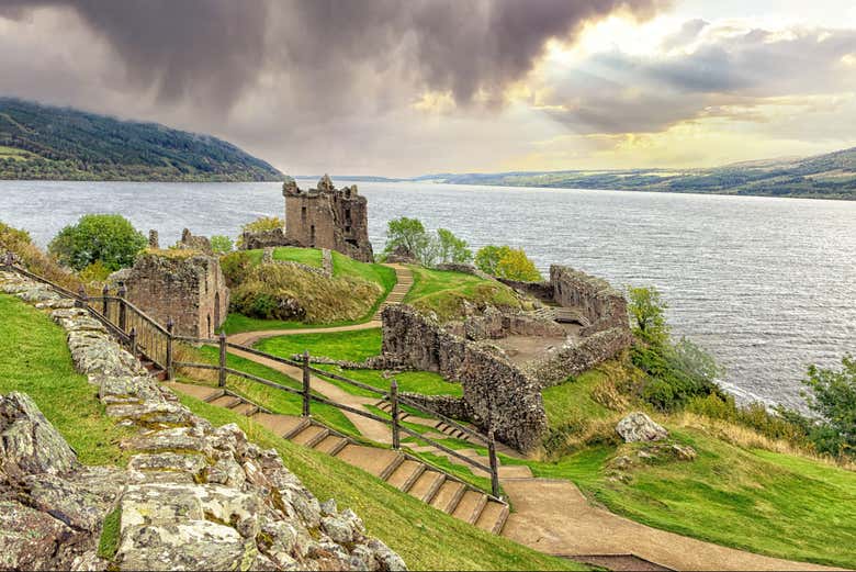 Castillo de Urquhart y Lago Ness