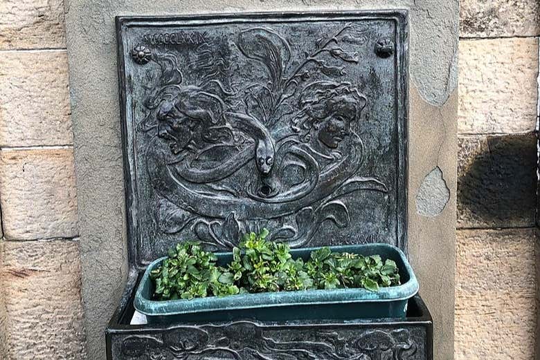 Fontaine commémorant les femmes accusées de sorcellerie