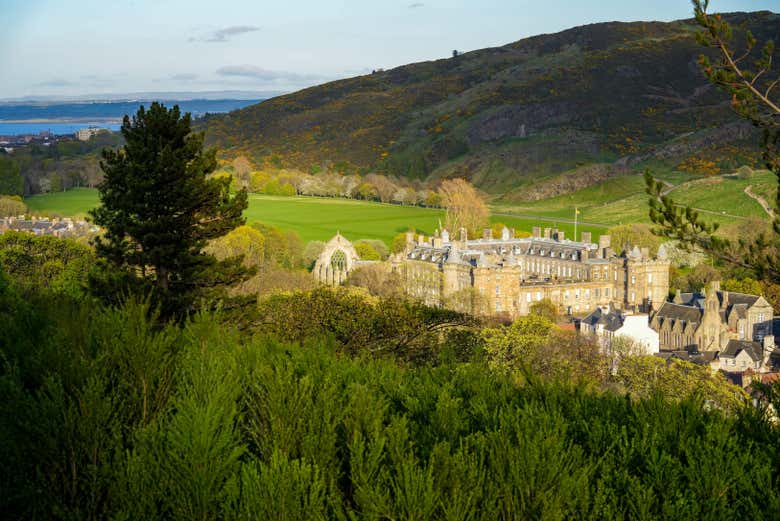 Holyroodhouse Palace's surroundings are incredible
