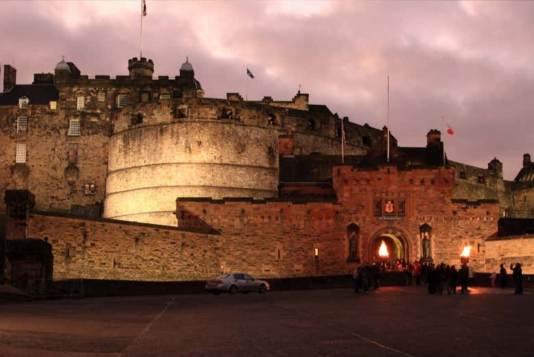 Admirez les plus beaux monuments d'Édimbourg la nuit