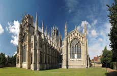 Entrada a la Catedral de Ely