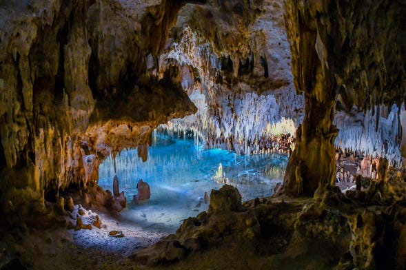 Excursão às Cayman Cristal Caves e fazendas coloniais