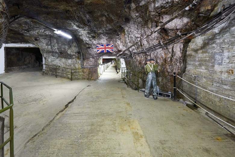 Tunnels de la Seconde Guerre mondiale