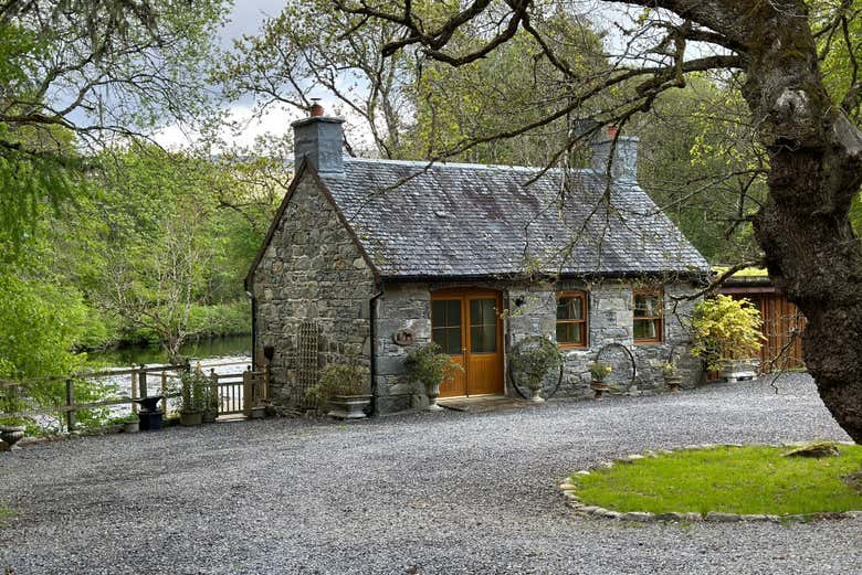 Casa tradicional en las orillas de Inverness