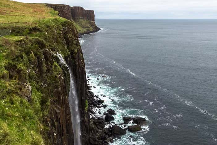 Admire the dramatic Kilt Rock cliffs