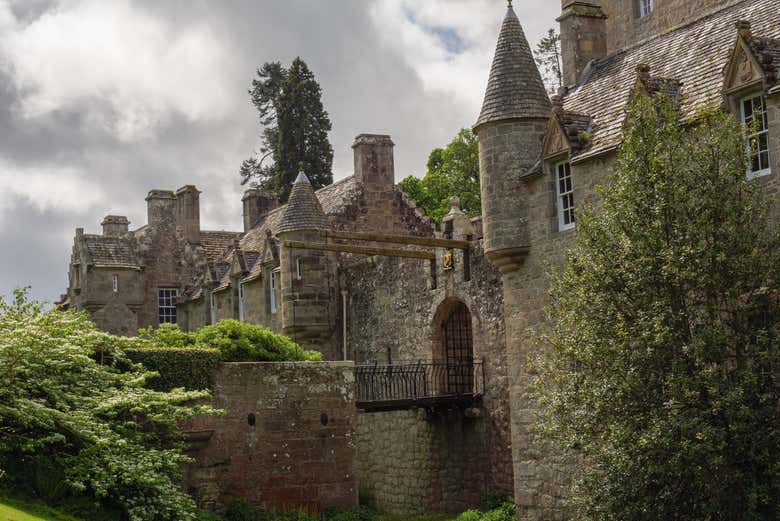 Murallas exteriores del castillo de Cawdor