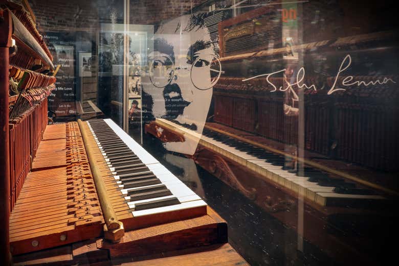 Il piano di John Lennon