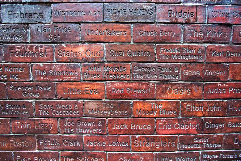 Muro de la fama junto a The Cavern Club