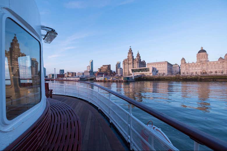 Realizaréis un paseo en barco por el río Mersey