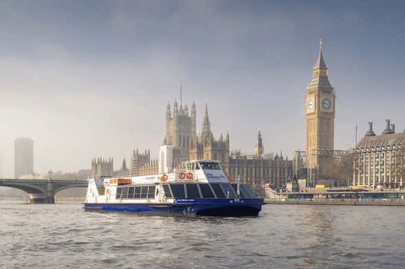 Barco turístico de Londres