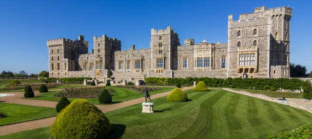 Windsor, Stonehenge, Lacock & Bath Day Trip