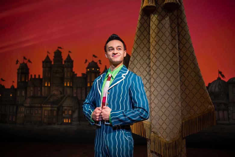Godetevi il fascino e l'umorismo di Wicked, il musical