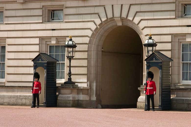 Guardas no Palácio de Buckingham