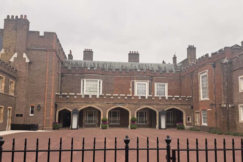 Fachada del Palacio de San James