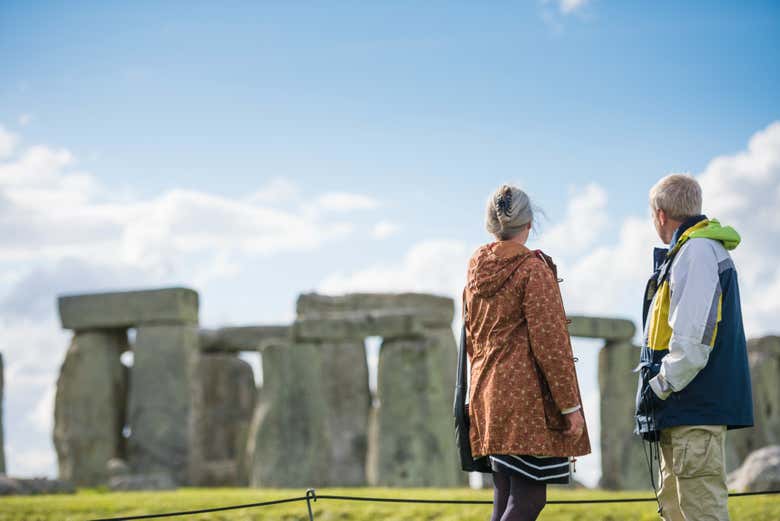 Contemplando el monumento de Stonehenge