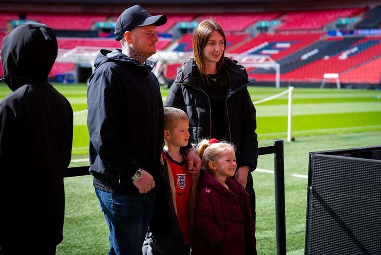 Posando com a família no campo
