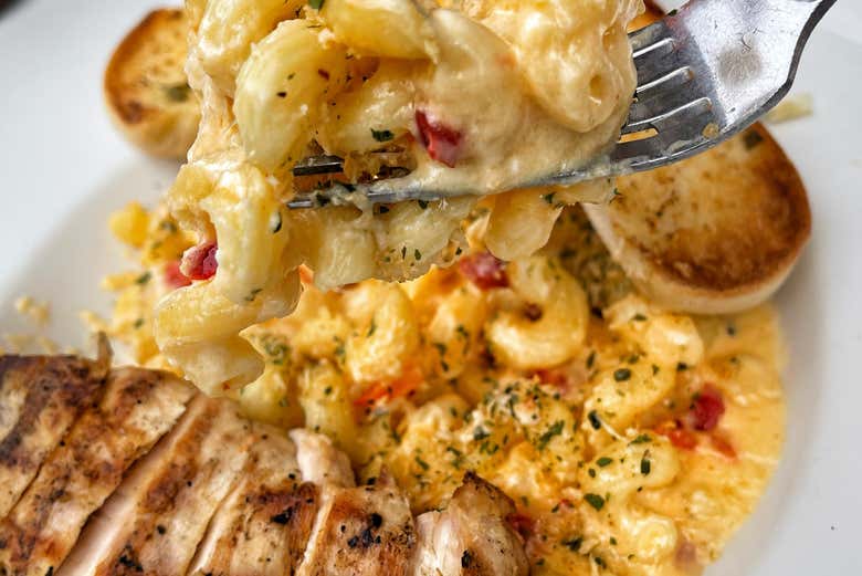Revuelto de pollo con queso
