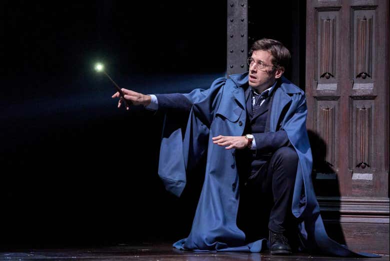 Harry Potter fazendo magia