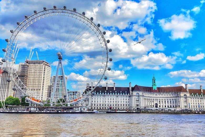 Vistas del London Eye desde el Támesis